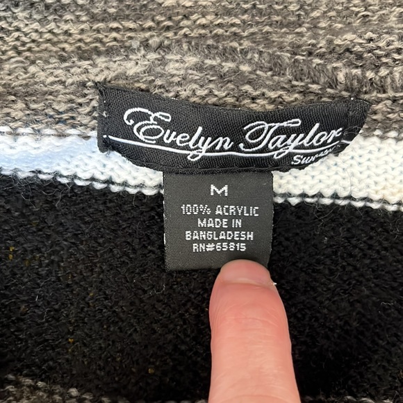 Evelyn Taylor Striped Sweater - Medium - Picture 3 of 7